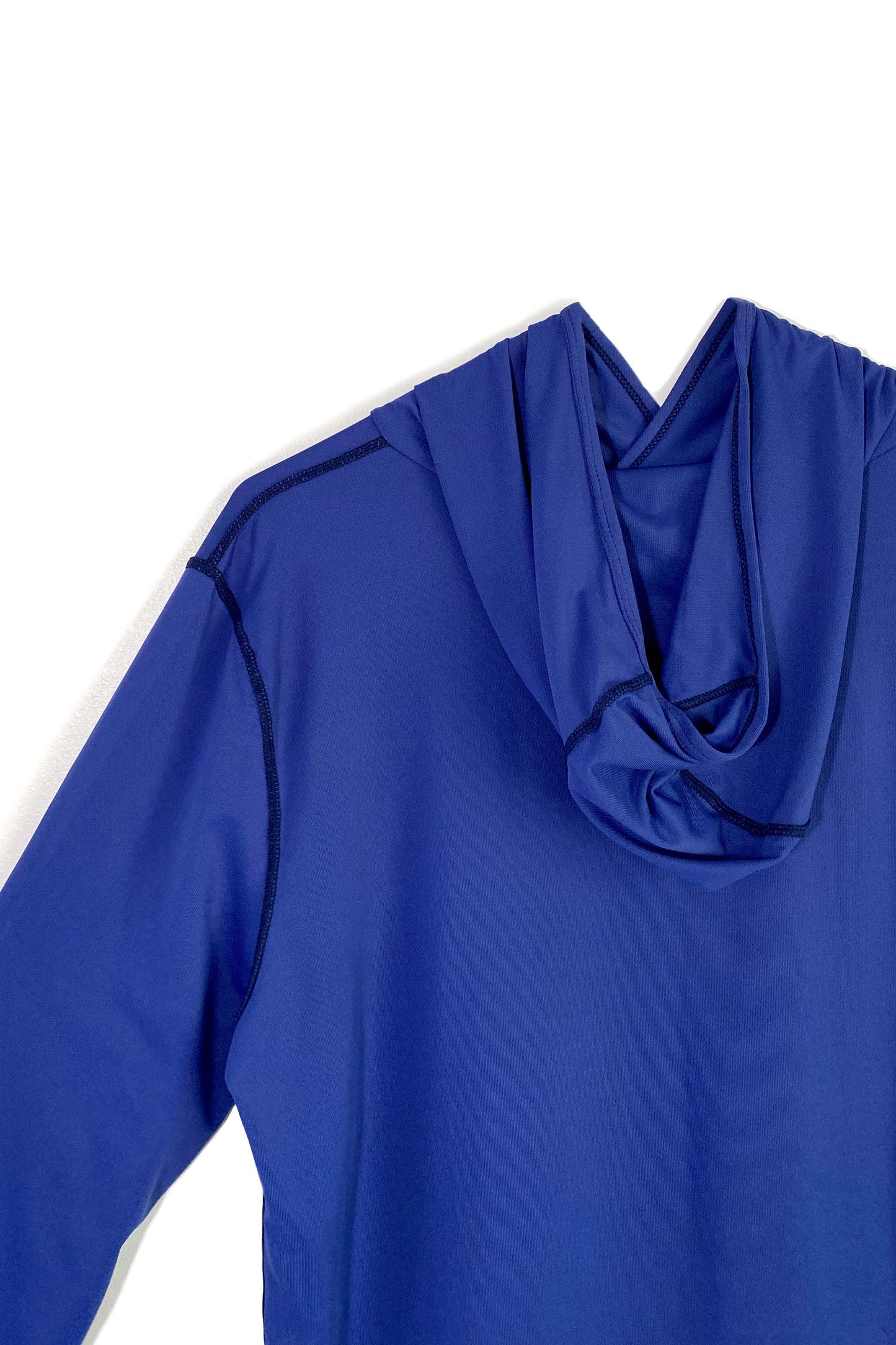 Camisa de sol semiajustada con capucha para hombre | Armada
