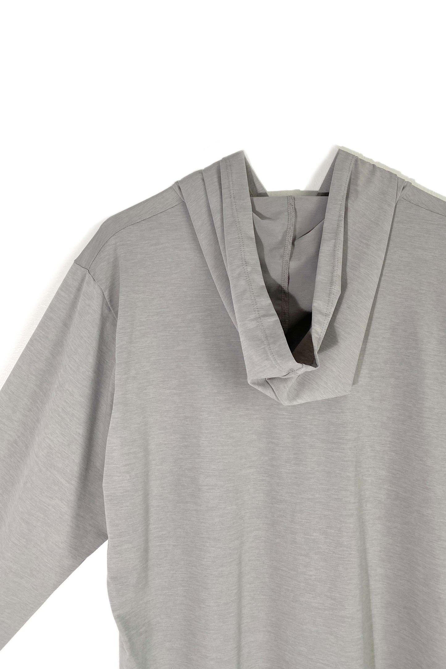 Camisa de sol con capucha y ajuste relajado para hombre | Cuero gris