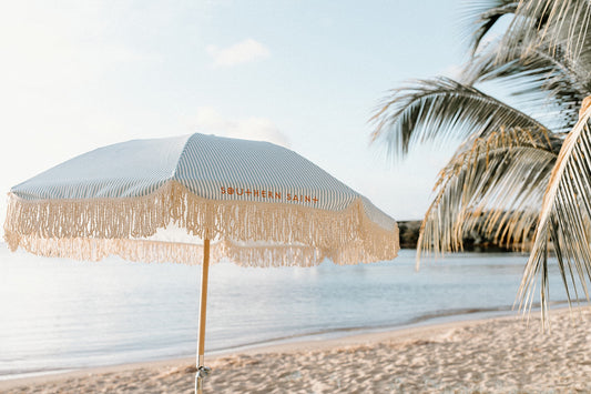 Le Parasol | Seersucker Mongoose Beach Umbrella